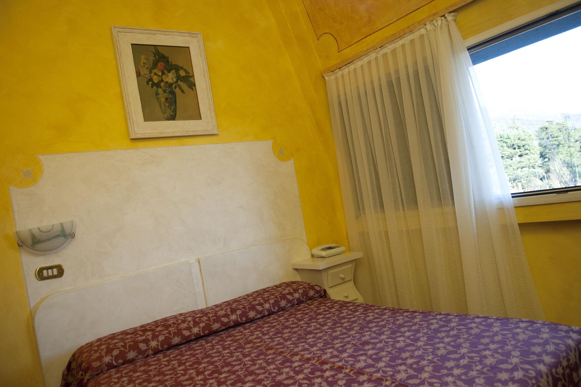Ai Ronchi Motor Hotel Brescia Bagian luar foto
