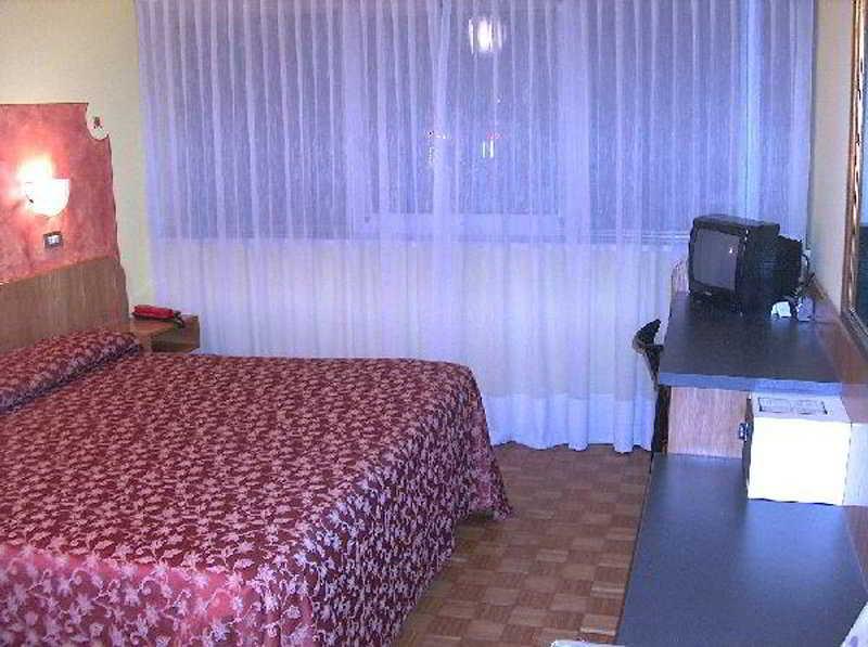Ai Ronchi Motor Hotel Brescia Ruang foto