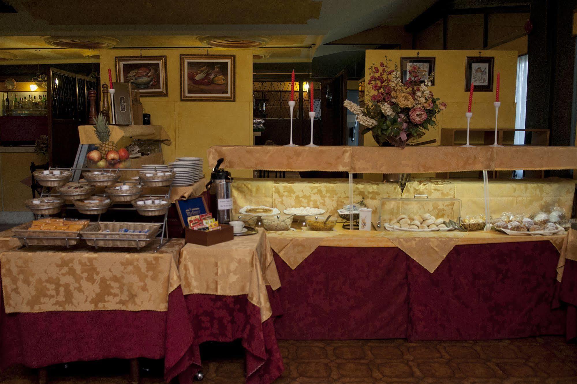Ai Ronchi Motor Hotel Brescia Bagian luar foto