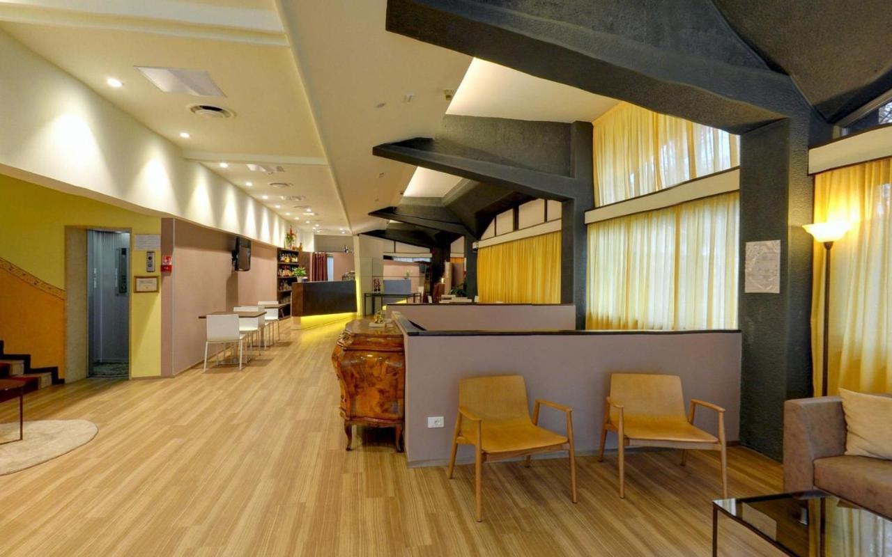 Ai Ronchi Motor Hotel Brescia Bagian luar foto