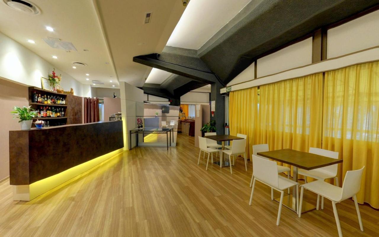 Ai Ronchi Motor Hotel Brescia Bagian luar foto