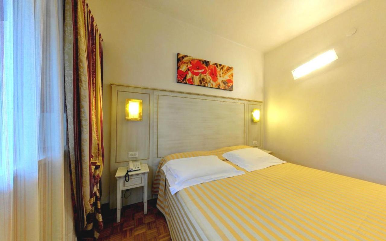 Ai Ronchi Motor Hotel Brescia Bagian luar foto
