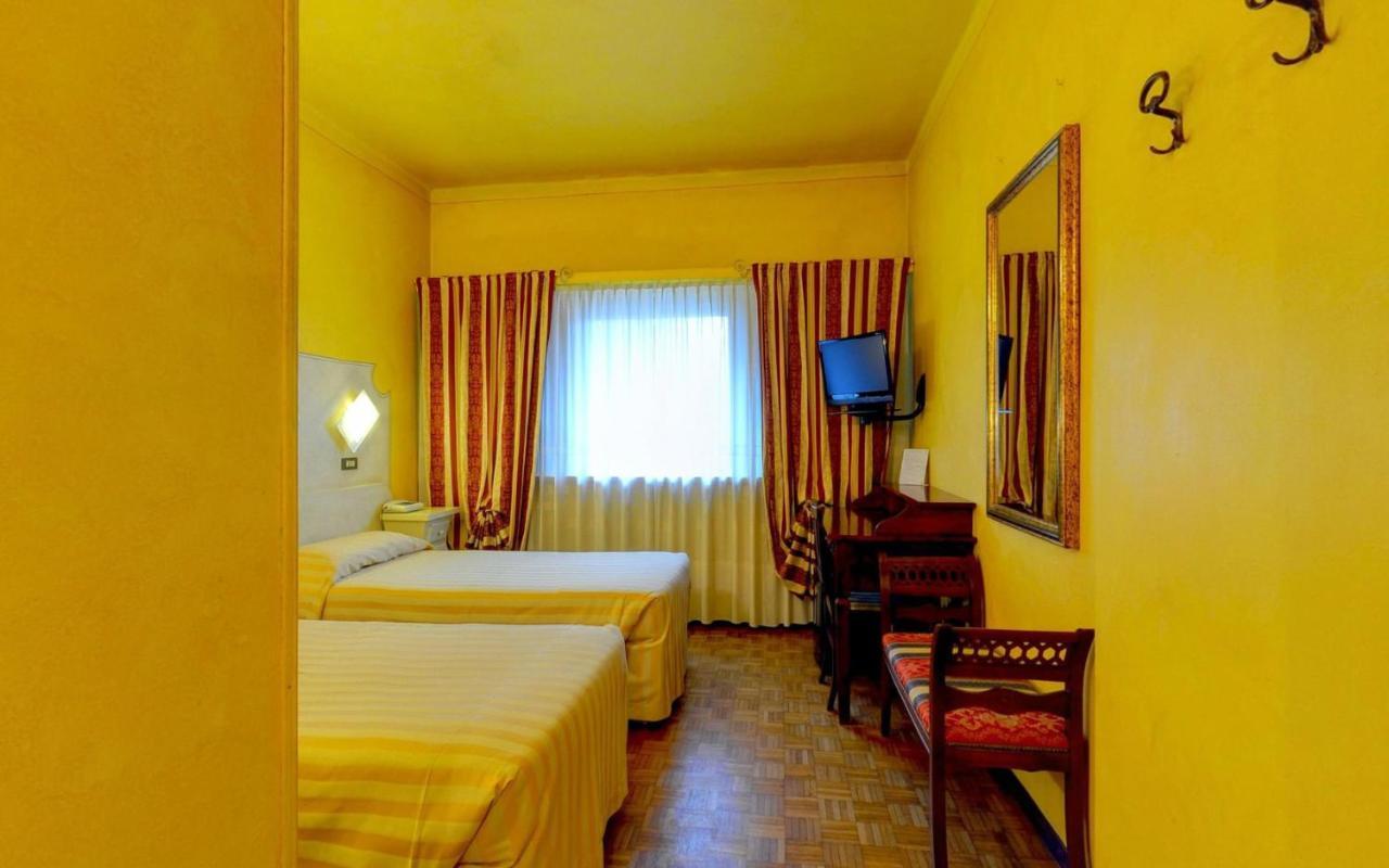 Ai Ronchi Motor Hotel Brescia Bagian luar foto