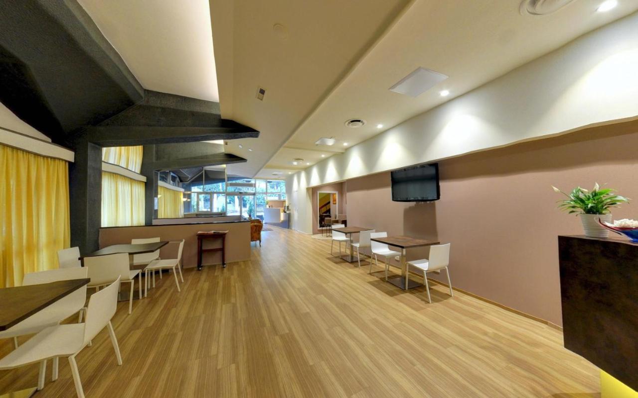 Ai Ronchi Motor Hotel Brescia Bagian luar foto